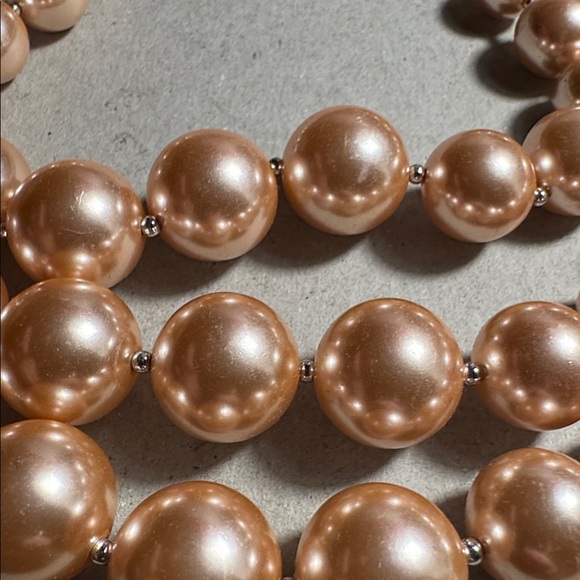 Elegant Peach Multi-Strand Faux Pearl Necklace - Picture 4 of 4